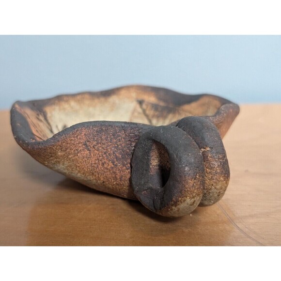 Vintage Stoneware Pottery Dish, Leaf Wall Hanging - Picture 5 of 10